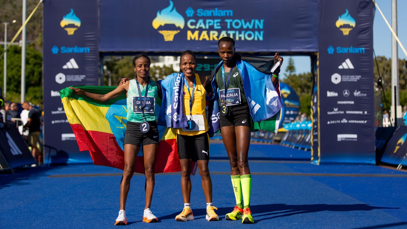 Featured image for “Glenrose Xaba Shatters South African and Sanlam Cape Town Marathon Records on Debut”